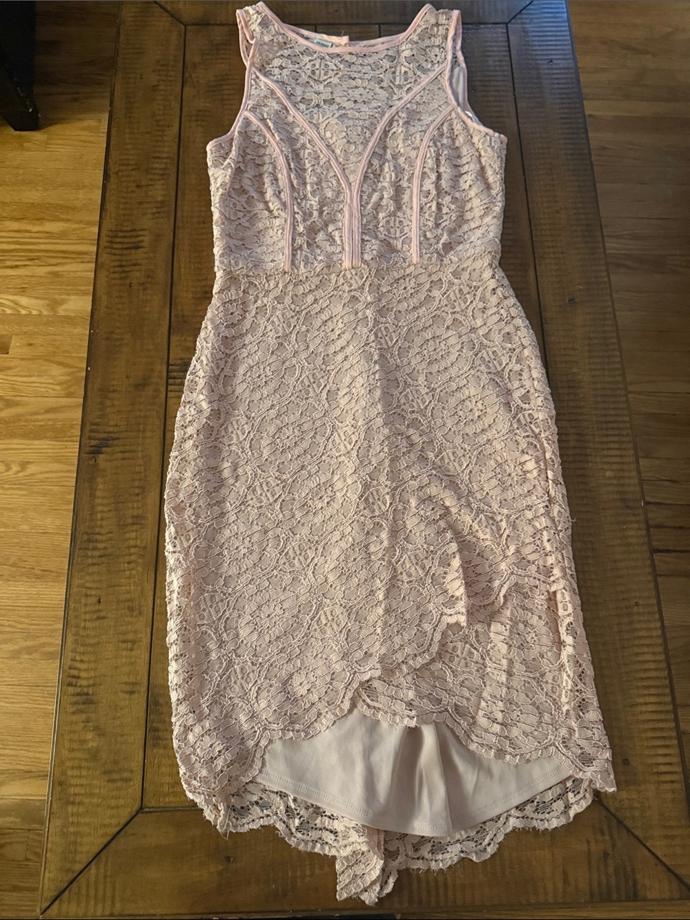AUW Lace High-Low Sheath Dress in Light Pink